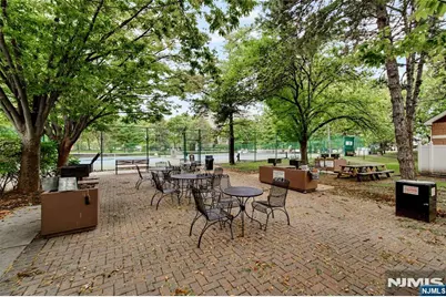 202 Adams Court F202 #F202, Edgewater, NJ 07020 - Photo 37