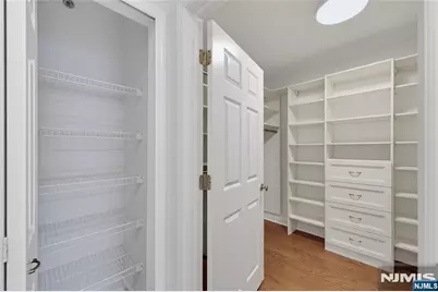 202 Adams Court F202 #F202, Edgewater, NJ 07020 - Photo 23