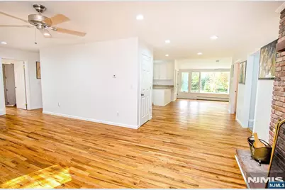 21 Hopkins Street, Hillsdale, NJ 07642 - Photo 7