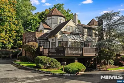 10 Kips Ridge C0010 #C0010, Verona, NJ 07044 - Photo 1
