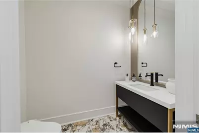 16-18 Paris Avenue 9 #9, Rockleigh, NJ 07647 - Photo 5