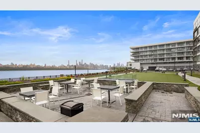 9 Somerset Lane 310 #310, Edgewater, NJ 07020 - Photo 33