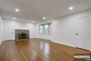 4-21 Saddle River Road 1, Fair Lawn, NJ 07410 - Photo 7