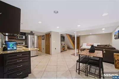 423 West Avenue, Northvale, NJ 07647 - Photo 21