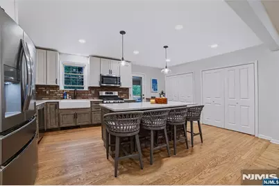423 West Avenue, Northvale, NJ 07647 - Photo 7