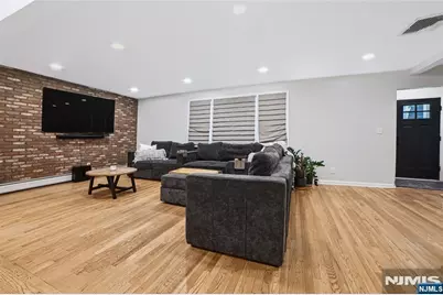 423 West Avenue, Northvale, NJ 07647 - Photo 9