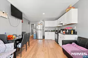 363 Forrest St, Jersey City, NJ 07304 - Photo 19