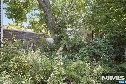 363 Forrest Street, Jersey City, NJ 07304 - Photo 31