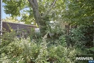 363 Forrest St, Jersey City, NJ 07304 - Photo 31