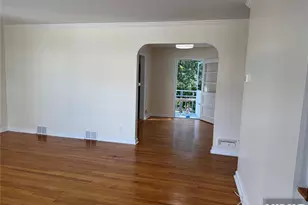 1118 Edgewood Ln, Fort Lee, NJ 07024 - Photo 7