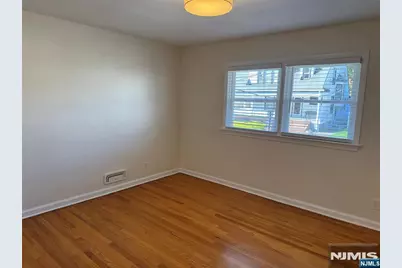 1118 Edgewood Lane, Fort Lee, NJ 07024 - Photo 17