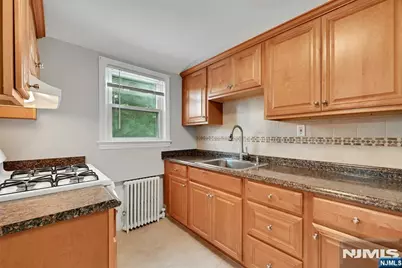 62 Reid Avenue, Bergenfield, NJ 07621 - Photo 9