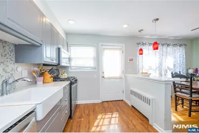 15-06 B N Plaza Road 15-06 B #15-06 B, Fair Lawn, NJ 07410 - Photo 3