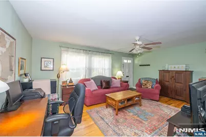 15-06 B N Plaza Road 15-06 B #15-06 B, Fair Lawn, NJ 07410 - Photo 9