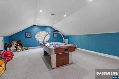 294 Oakwood Road, Englewood, NJ 07631 - Photo 39