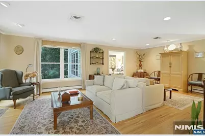 23 Ranch Road, Upper Saddle River, NJ 07458 - Photo 11