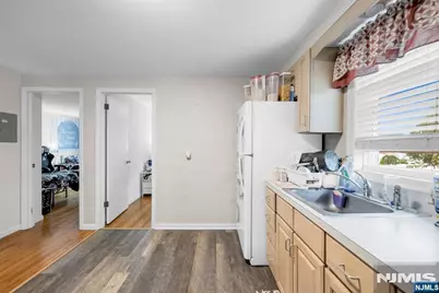 304 Lake Avenue, Lyndhurst Township, NJ 07071 - Photo 13