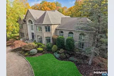 13 Great Hall Road, Mahwah, NJ 07430 - Photo 1