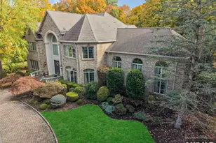 13 Great Hall Rd, Mahwah, NJ 07430 - Photo 1