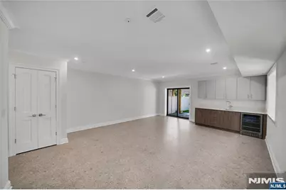 302 Coolidge Avenue, Fort Lee, NJ 07024 - Photo 41