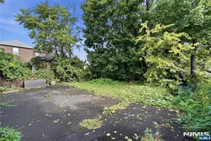 180 Weigands Ln, Secaucus, NJ 07094 - Photo 11