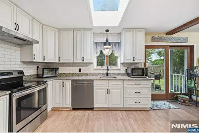8 N 1st Street, Park Ridge, NJ 07656 - Photo 11