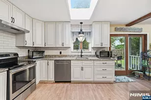 8 N 1st St, Park Ridge, NJ 07656 - Photo 11