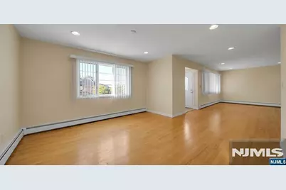 258 9th Street, Palisades Park, NJ 07650 - Photo 5