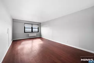 7855 Blvd 26G, North Bergen, NJ 07047 - Photo 19