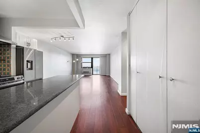7855 Boulevard 26G #26G, North Bergen, NJ 07047 - Photo 5