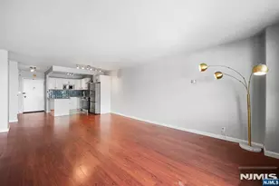 7855 Blvd 26G, North Bergen, NJ 07047 - Photo 17