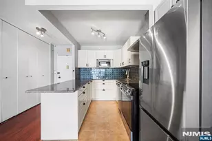 7855 Blvd 26G, North Bergen, NJ 07047 - Photo 9