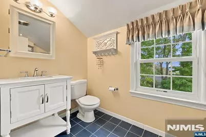 5 McKinley Avenue, Caldwell, NJ 07006 - Photo 19