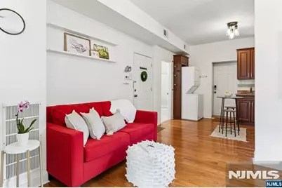 80 Bay Street 7 #7, Montclair, NJ 07042 - Photo 1