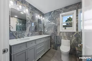 250 Hagan Pl, Secaucus, NJ 07094 - Photo 23