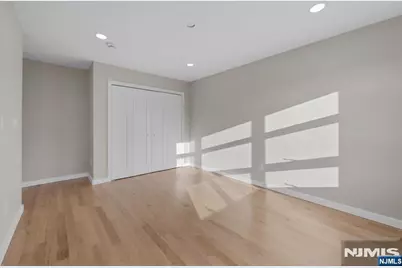 250 Hagan Place, Secaucus, NJ 07094 - Photo 33