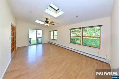 600 Mazur Avenue, Paramus, NJ 07652 - Photo 15