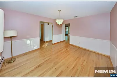 600 Mazur Avenue, Paramus, NJ 07652 - Photo 11