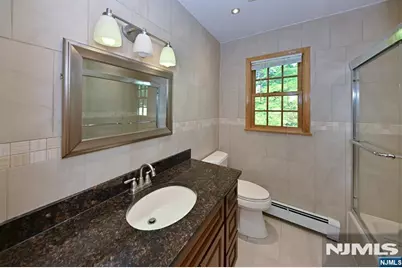 600 Mazur Avenue, Paramus, NJ 07652 - Photo 21