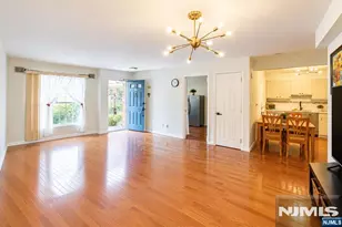 252 Village Circle Dr 1121, Fort Lee, NJ 07024 - Photo 3