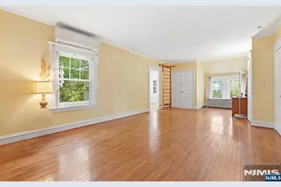 210 Leonia Avenue, Leonia, NJ 07605 - Photo 29