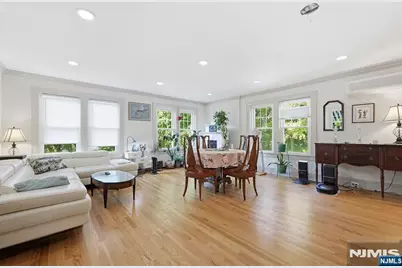 210 Leonia Avenue, Leonia, NJ 07605 - Photo 17