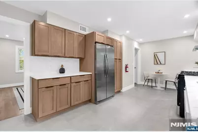 300 Tremont Avenue, Orange, NJ 07050 - Photo 13