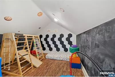 228 Highland Avenue, Montclair, NJ 07043 - Photo 37