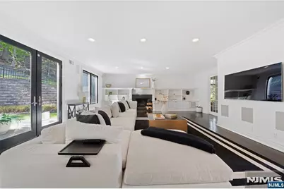 228 Highland Avenue, Montclair, NJ 07043 - Photo 7
