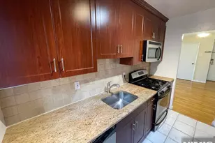 1541 Lemoine Ave 4C, Fort Lee, NJ 07024 - Photo 9