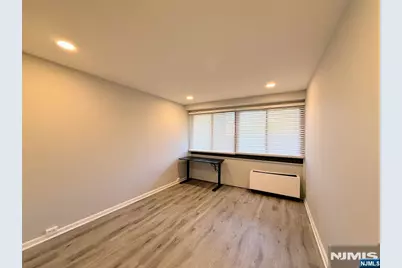 1600 Center Avenue 3D #3D, Fort Lee, NJ 07024 - Photo 7