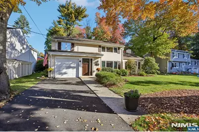29 Donald Place, Waldwick, NJ 07463 - Photo 1
