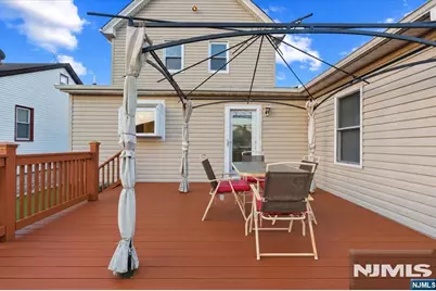 245 Kingsland Avenue, Lyndhurst Township, NJ 07071 - Photo 25
