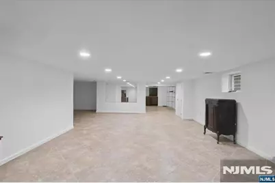 245 Kingsland Avenue, Lyndhurst Township, NJ 07071 - Photo 23